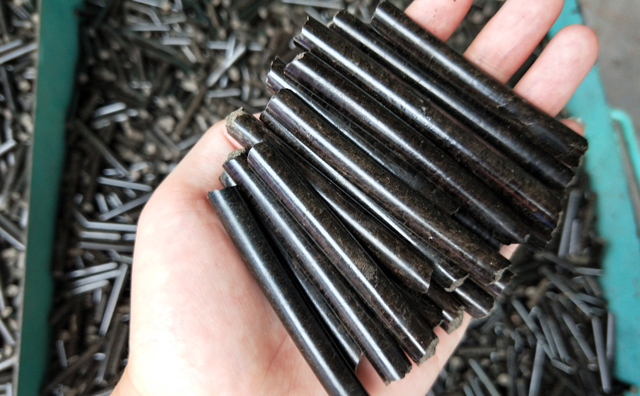 秸稈燃料顆粒機(jī)加工的茶葉梗生物質(zhì)燃料