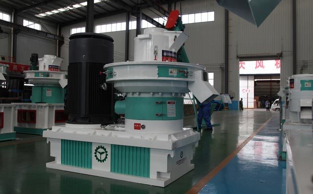 玉米秸稈燃料顆粒機(jī) 玉米秸稈燃料顆粒機(jī)