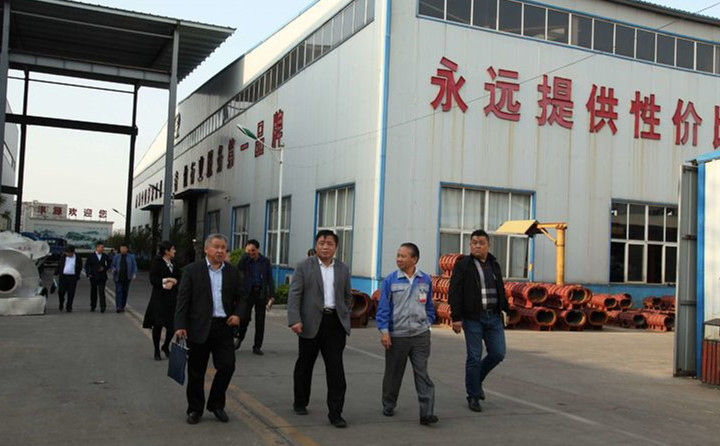 會(huì)后，企業(yè)家們參觀金格瑞生產(chǎn)間