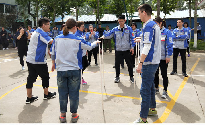 移動(dòng)森林，看似簡單，實(shí)際操作不易，培養(yǎng)了運(yùn)動(dòng)員們做事的專注能力