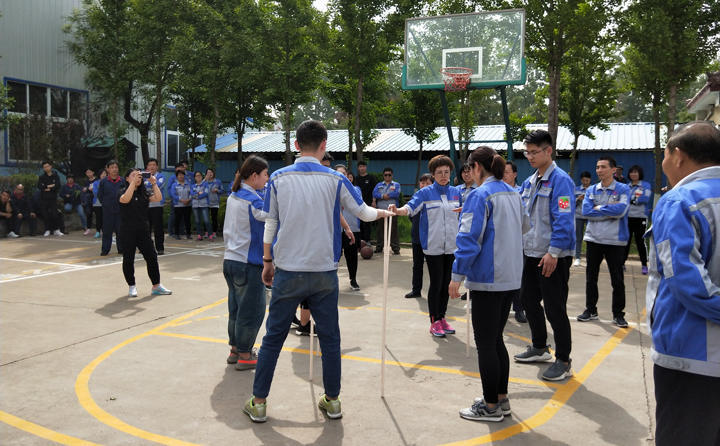 移動(dòng)森林，看似簡單，實(shí)際操作不易，培養(yǎng)了運(yùn)動(dòng)員們做事的專注能力