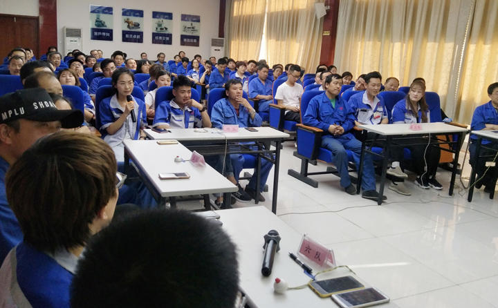 6支代表隊踴躍回答問題 6支代表隊踴躍回答問題