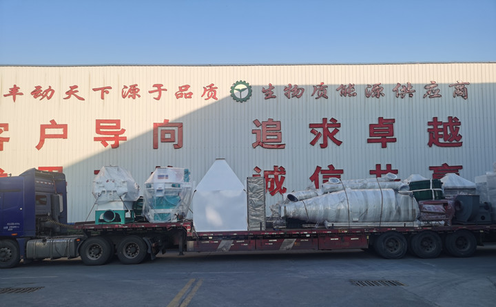 顆粒機(jī)生產(chǎn)線裝車完成