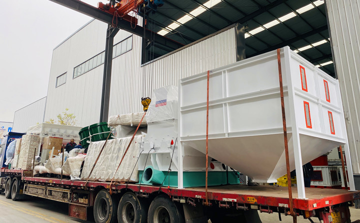 顆粒機生產(chǎn)線裝車完成