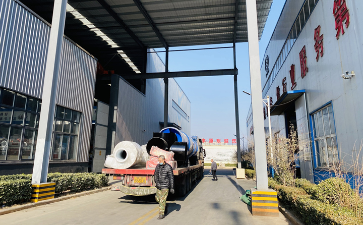 顆粒機生產線烘干筒裝車中