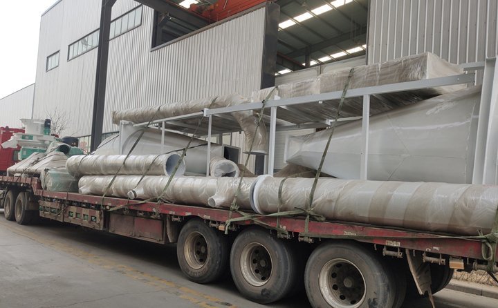 河北客戶訂購的一套秸稈顆粒機(jī)生產(chǎn)線正在裝車發(fā)貨 河北客戶訂購的一套秸稈顆粒機(jī)生產(chǎn)線正在裝車發(fā)貨