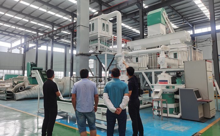 江蘇淮安客戶考察小麥秸稈顆粒機(jī)生產(chǎn)線設(shè)備 江蘇淮安客戶考察小麥秸稈顆粒機(jī)生產(chǎn)線設(shè)備