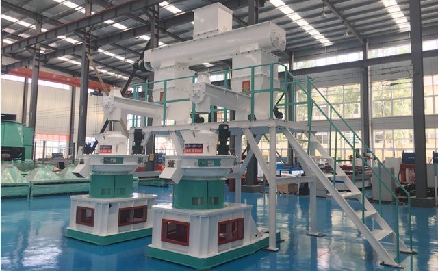 小麥秸稈顆粒機(jī) 小麥秸稈顆粒機(jī)