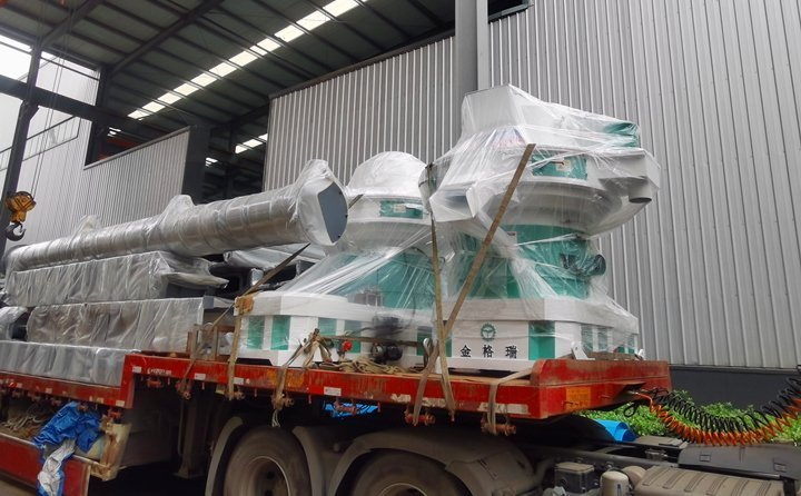 濱州年產(chǎn)8萬(wàn)噸秸稈顆粒機(jī)生產(chǎn)線設(shè)備發(fā)貨 濱州年產(chǎn)8萬(wàn)噸秸稈顆粒機(jī)生產(chǎn)線設(shè)備發(fā)貨